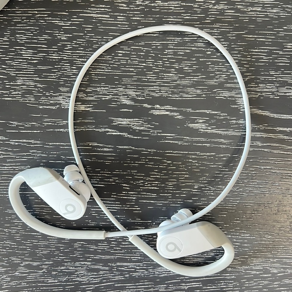 White beats headphones
